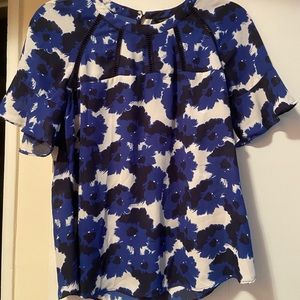 BANNA REPUBLIC Blue flower flutter sleeve top